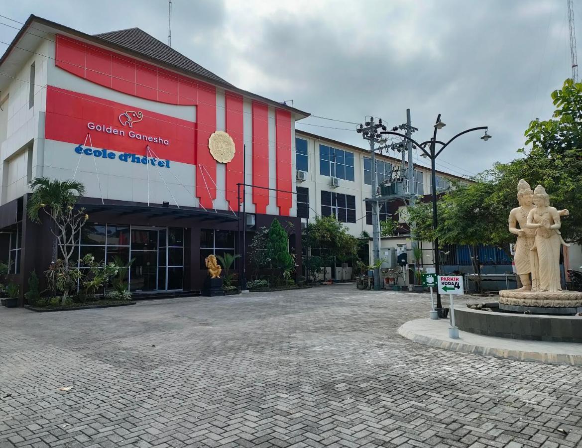 Golden Ganesha Hotel Yogyakarta By Ecommerceloka Gondowulung Exterior photo